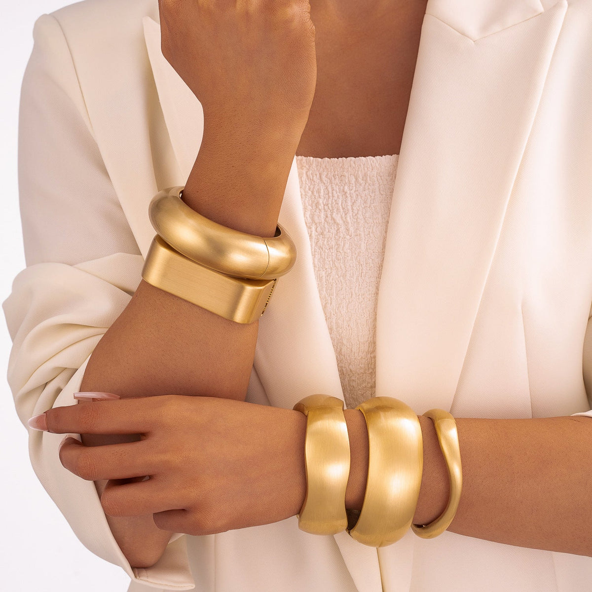 Metallic Wide-band Bracelet