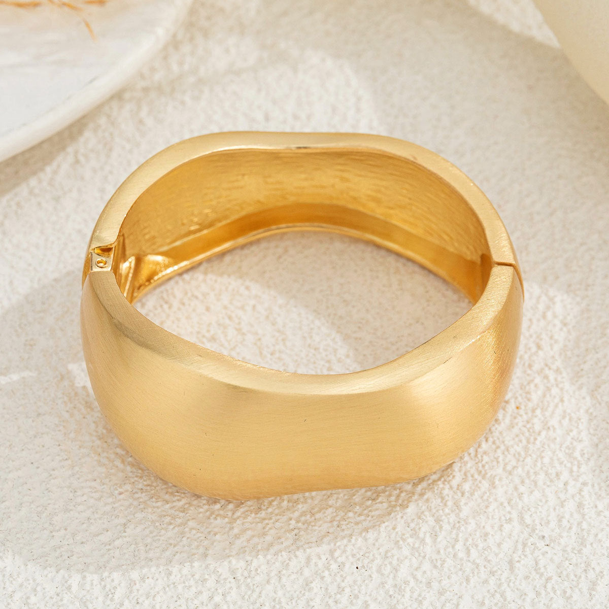 Metallic Wide-band Bracelet