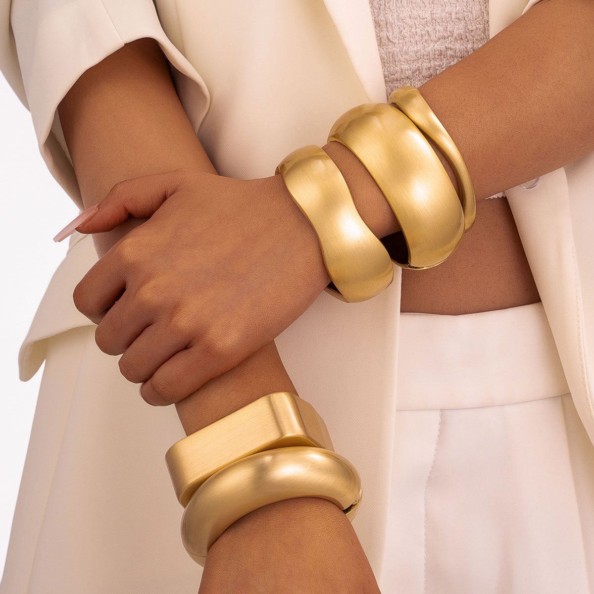 Metallic Wide-band Bracelet